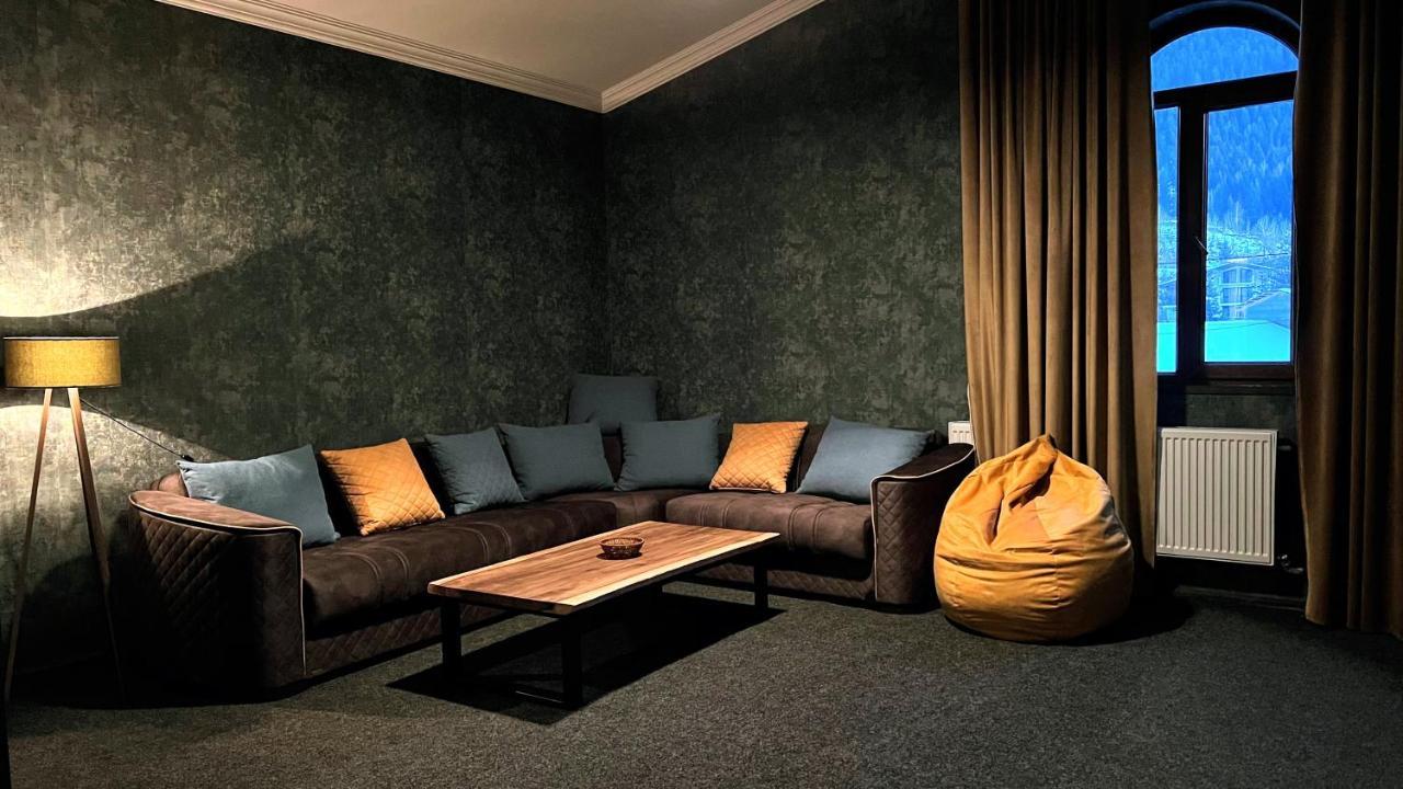 Hotel Eden Местия Экстерьер фото
