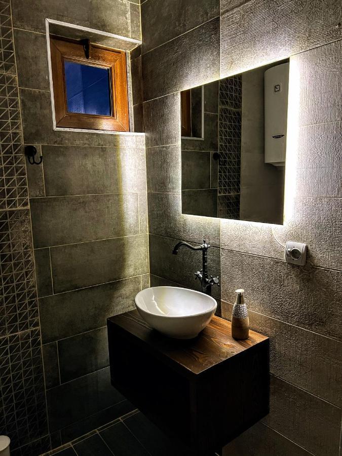 Hotel Eden Местия Экстерьер фото
