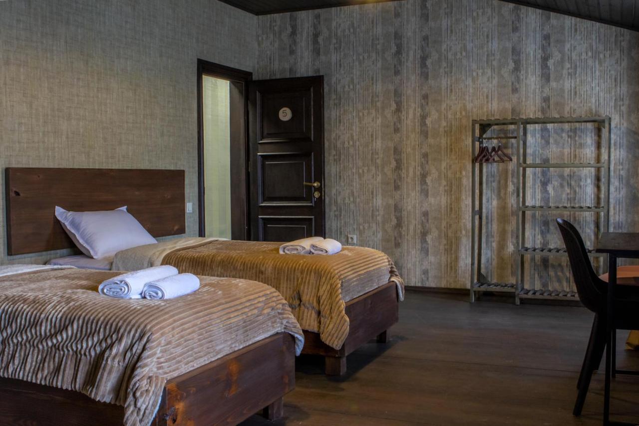 Hotel Eden Местия Экстерьер фото