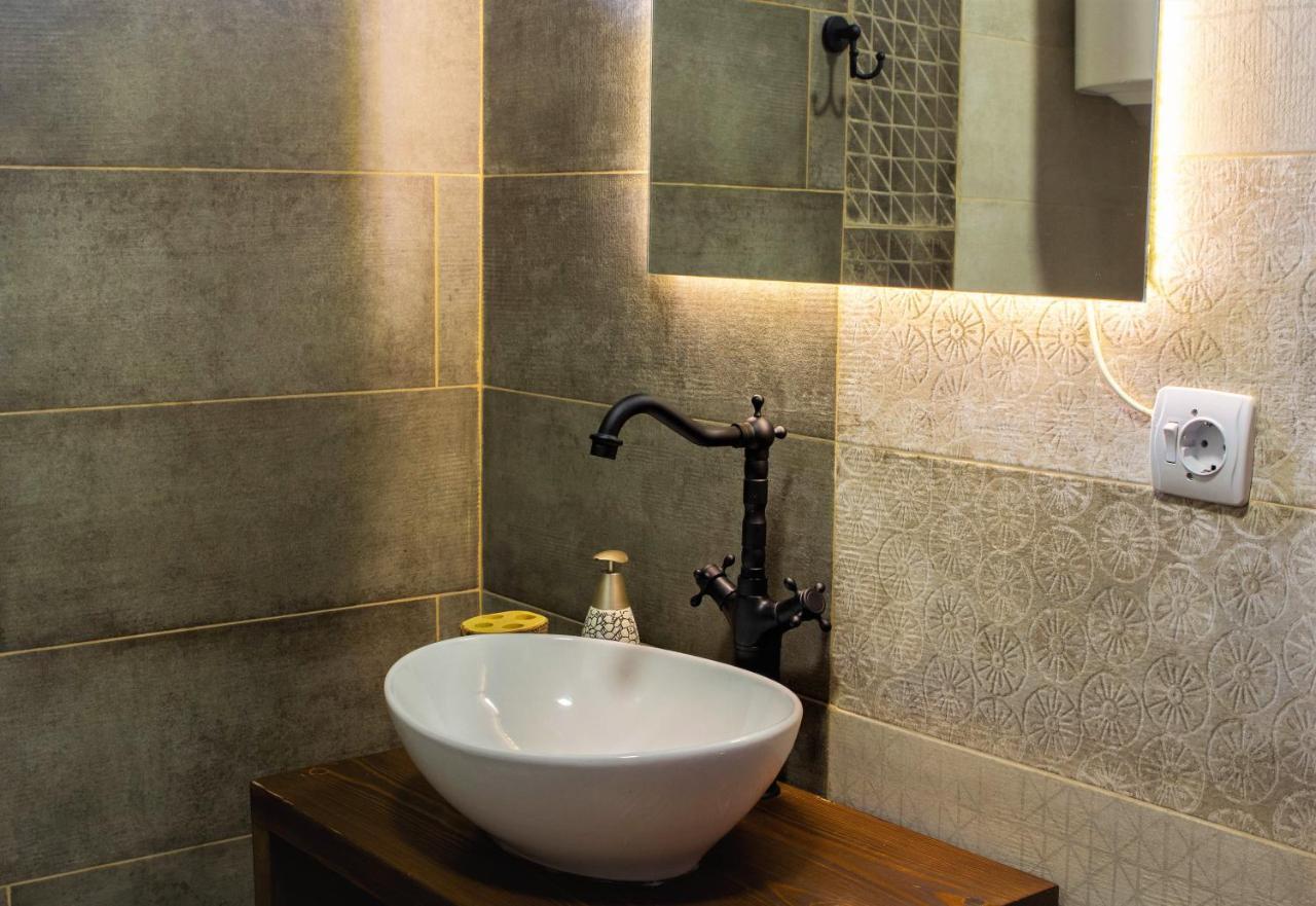 Hotel Eden Местия Экстерьер фото