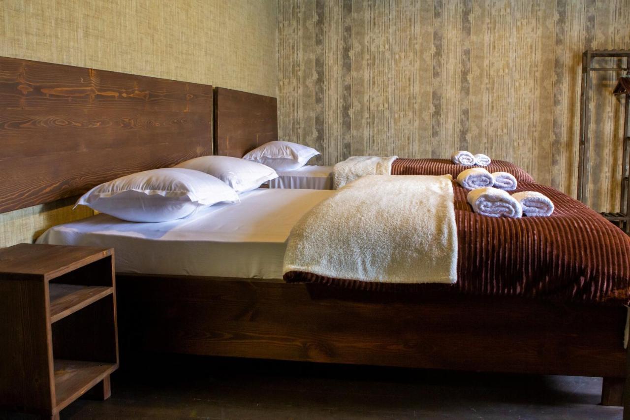 Hotel Eden Местия Экстерьер фото