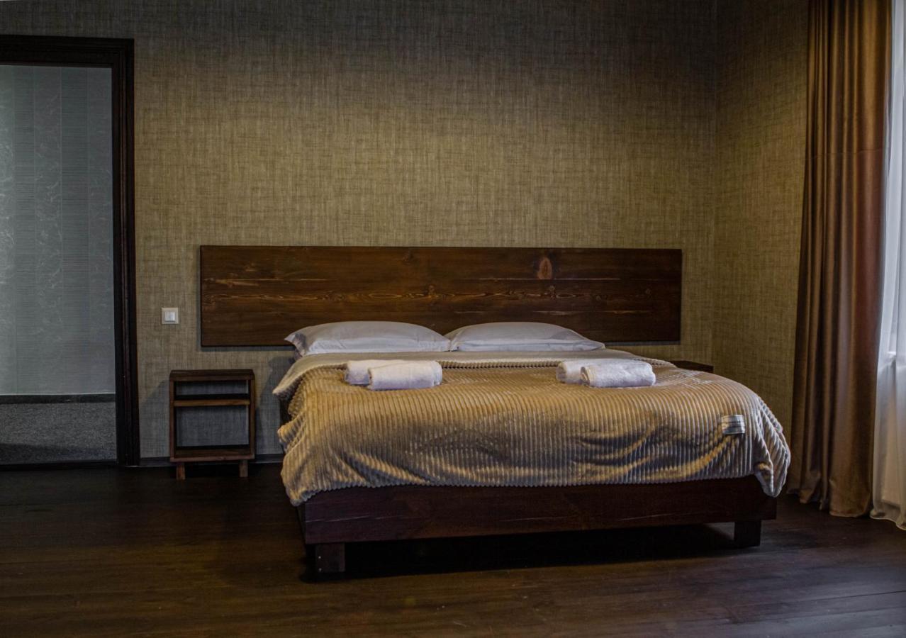 Hotel Eden Местия Экстерьер фото