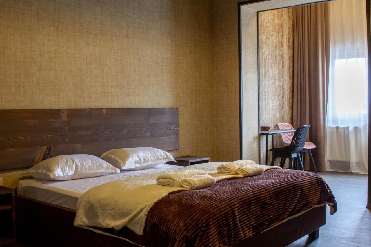 Hotel Eden Местия Экстерьер фото