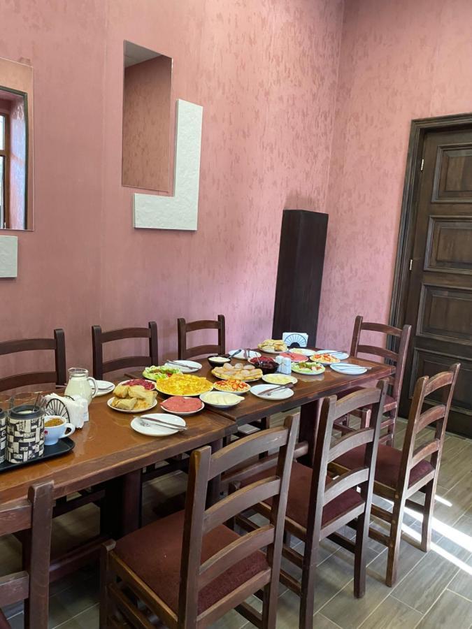Hotel Eden Местия Экстерьер фото