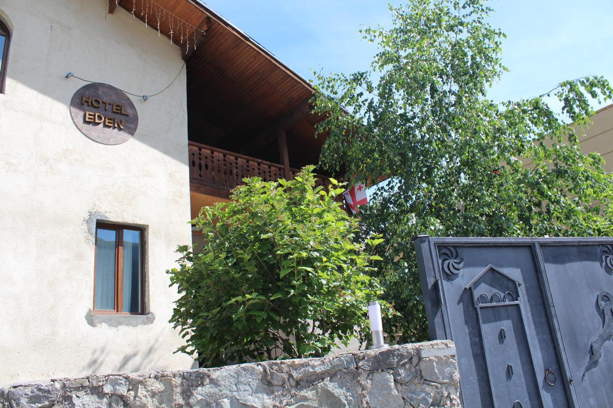 Hotel Eden Местия Экстерьер фото