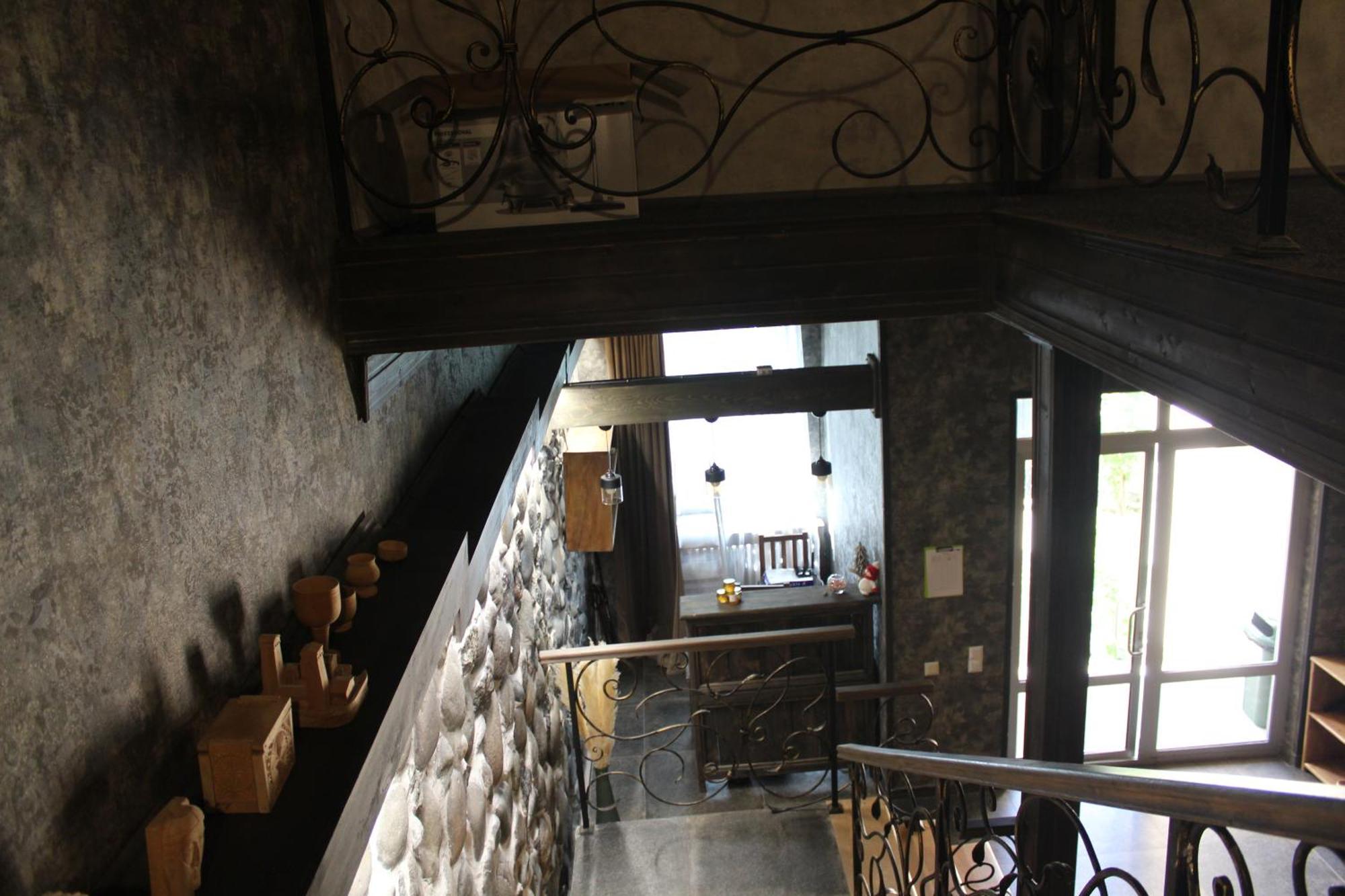 Hotel Eden Местия Экстерьер фото